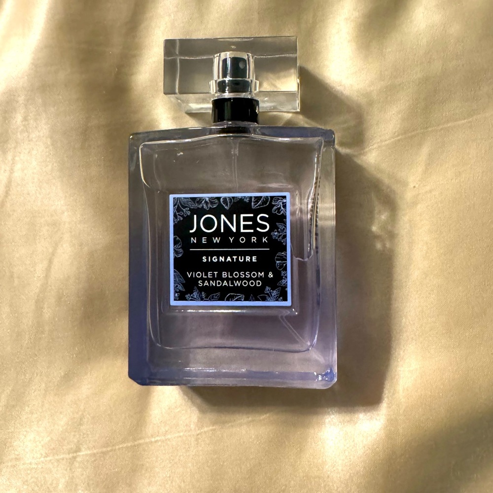 Jones New York Violet Blossom & Sandalwood 3.4
